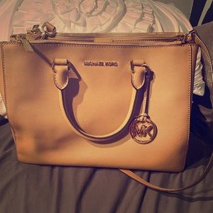 Michael Kors bag in great condition✨